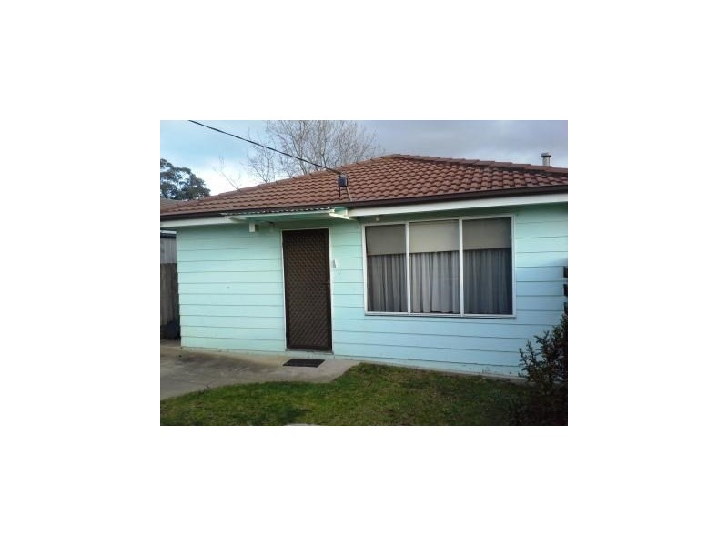 2/2 Barnett Grove, Noble Park VIC 3174