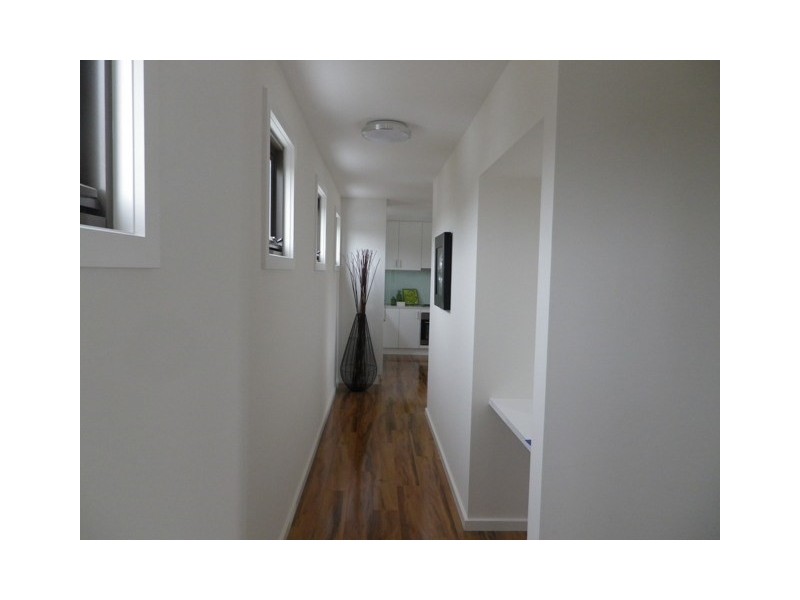 9/4 Gwenda Street, Dandenong VIC 3175