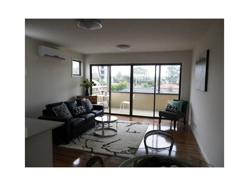 9/4 Gwenda Street, Dandenong VIC 3175