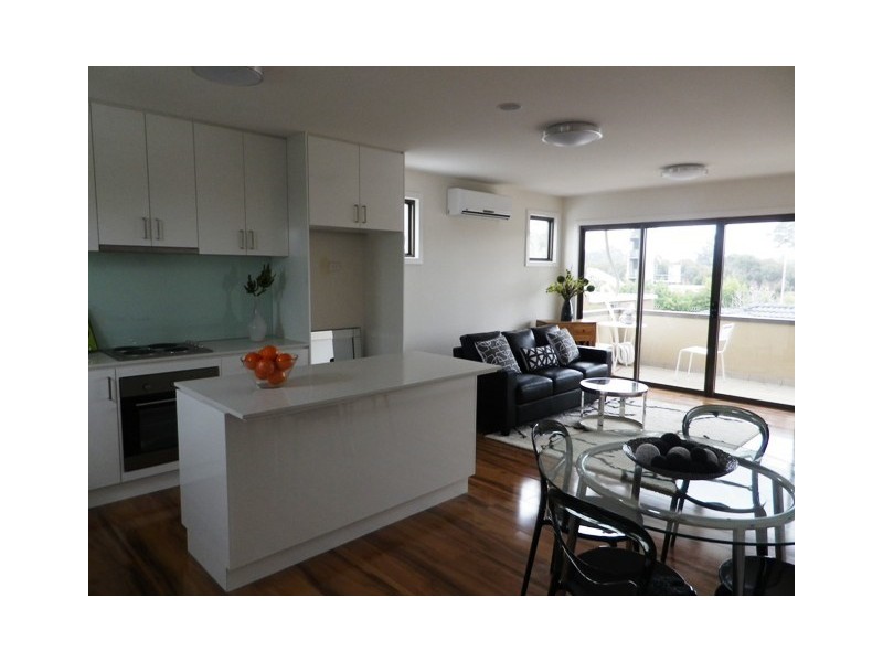 9/4 Gwenda Street, Dandenong VIC 3175