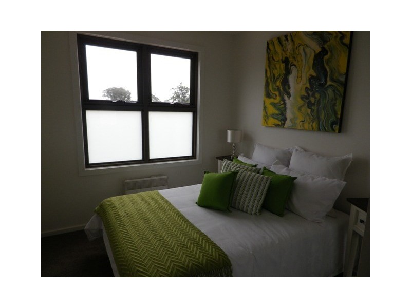 9/4 Gwenda Street, Dandenong VIC 3175