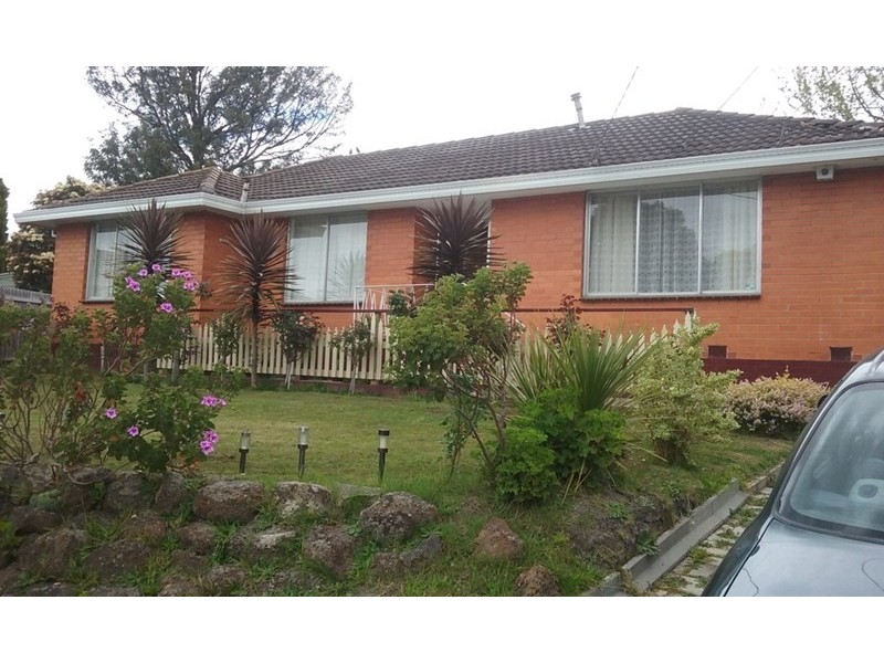 8 Thredbo Court, Dandenong North VIC 3175