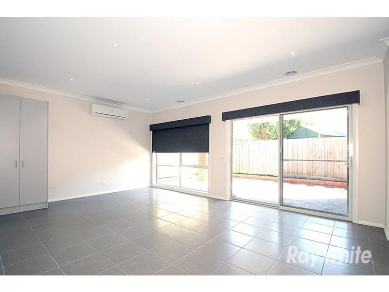 2/73 Brady Road, Dandenong North VIC 3175