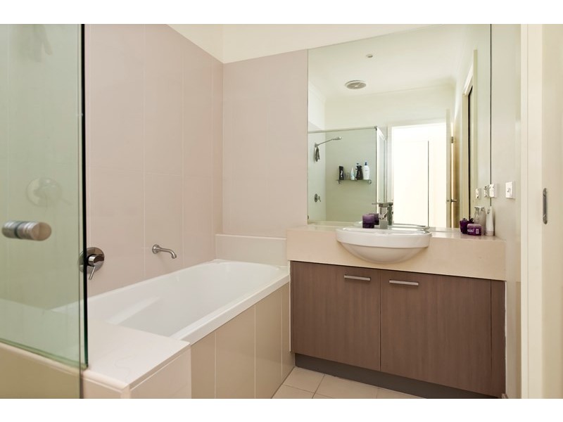 1/21 Kingfisher Drive, Doveton VIC 3177