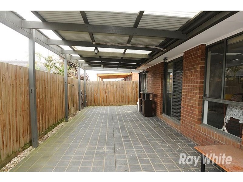 23 Melzak Way, Berwick VIC 3806