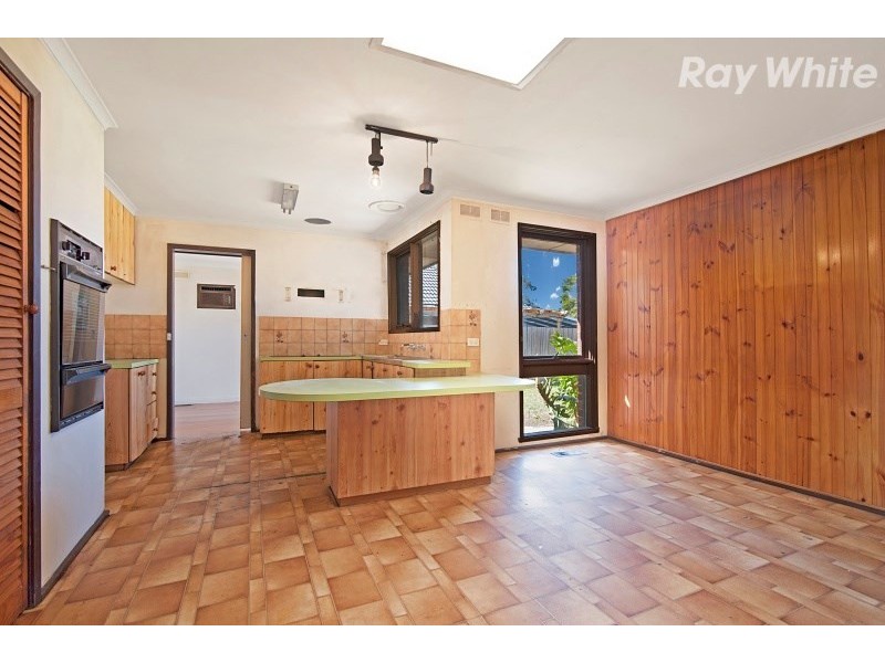 24 Beau Vorno Avenue, Keysborough VIC 3173