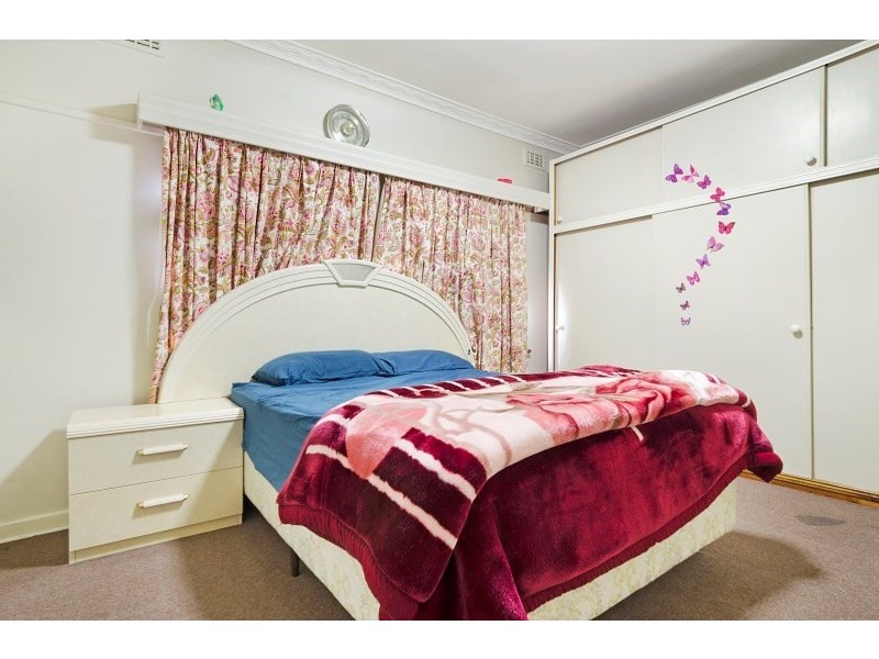 24 Springvale Road, Springvale VIC 3171