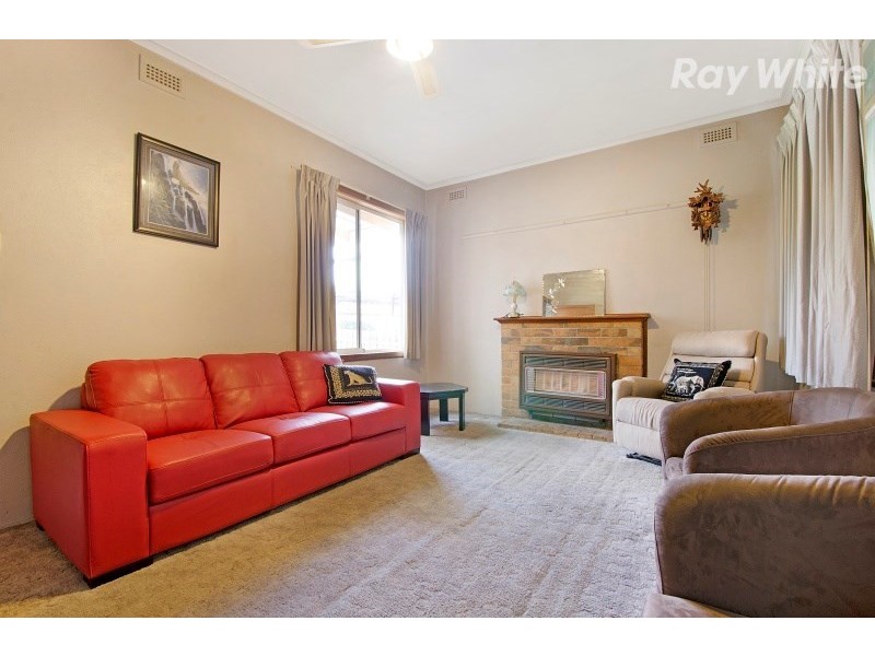 18 Lexton Avenue, Dandenong VIC 3175