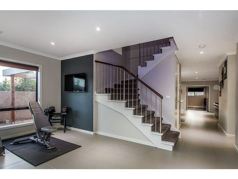 1 Cottongum Avenue, Keysborough VIC 3173