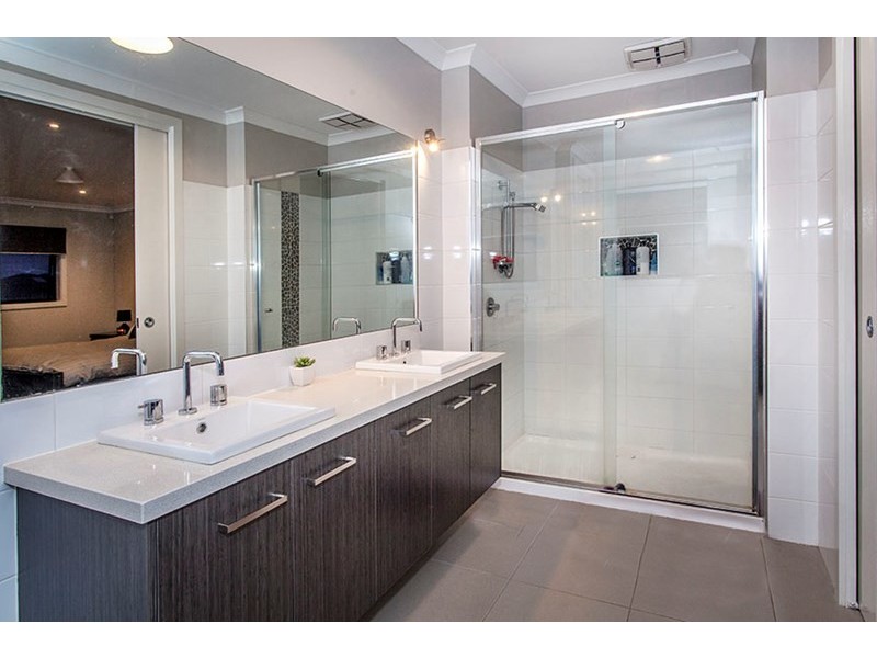 1 Cottongum Avenue, Keysborough VIC 3173