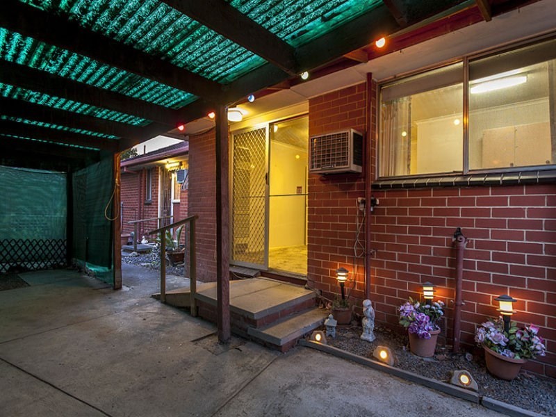 26 Folkestone Crescent, Springvale South VIC 3172