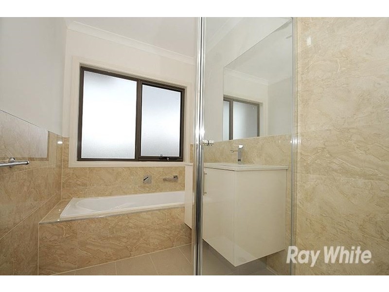 14b Briggs Crescent, Noble Park VIC 3174