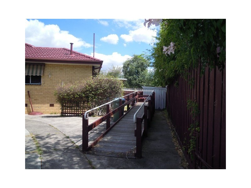 1/28 Warbla Street, Dandenong North VIC 3175