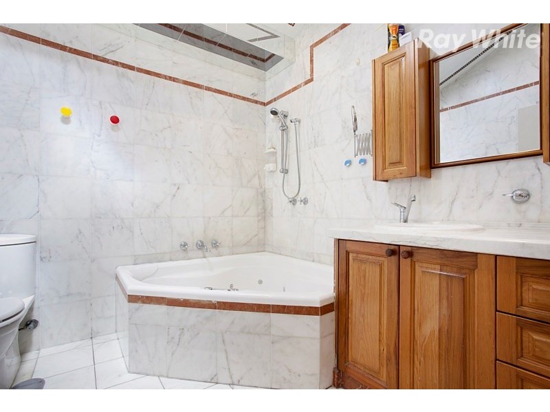 8 Sandala Court, Dandenong North VIC 3175