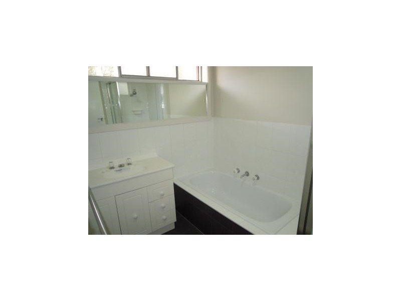 2/93 Douglas Street, Noble Park VIC 3174