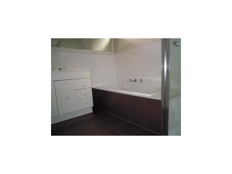 2/93 Douglas Street, Noble Park VIC 3174