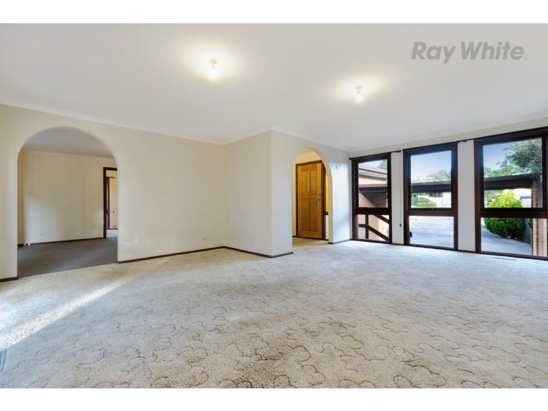 3 Derry Close, Endeavour Hills VIC 3802