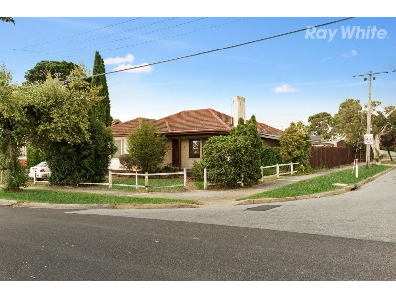 12 Deakin Crescent, Dandenong North VIC 3175