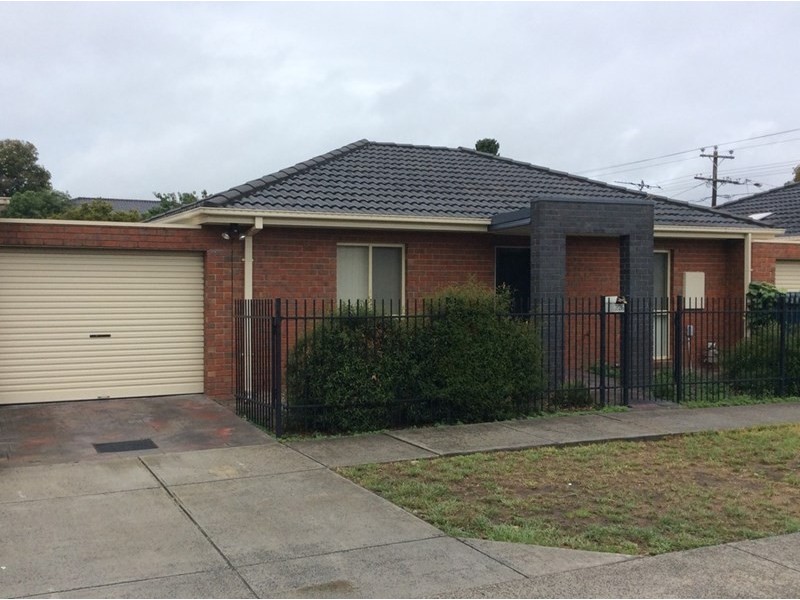 2/26 Dalgety Street, Dandenong South VIC 3175