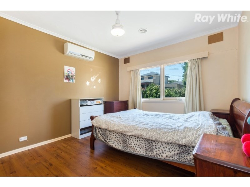 18 Gardiner Avenue, Dandenong North VIC 3175