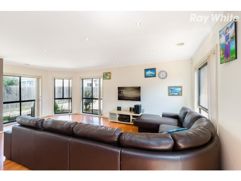 2/25 Shepreth Avenue, Noble Park VIC 3174