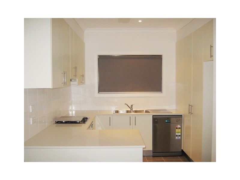 8/27-29 Golden Grove, Springvale South VIC 3172