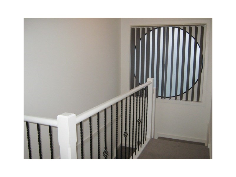 8/27-29 Golden Grove, Springvale South VIC 3172