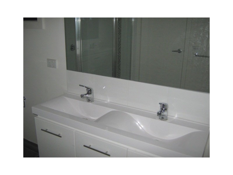 8/27-29 Golden Grove, Springvale South VIC 3172