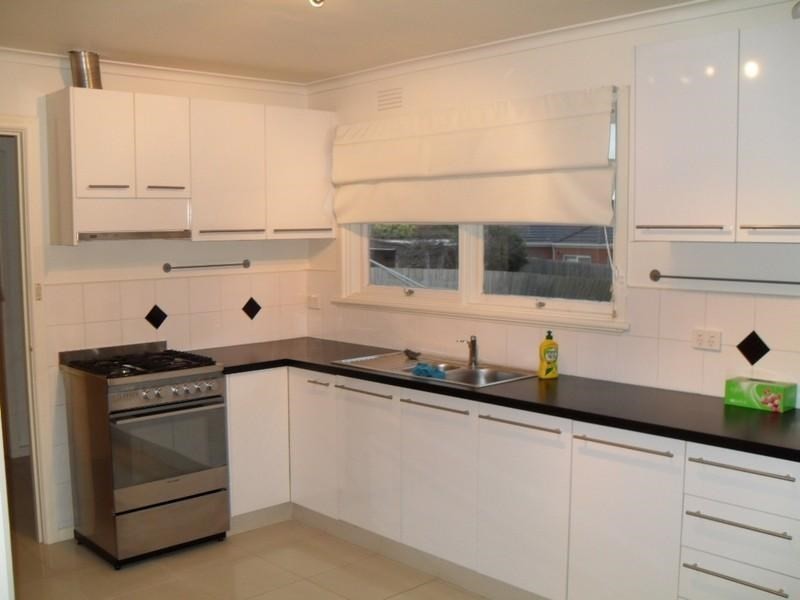 11 Marie Street, Doveton VIC 3177