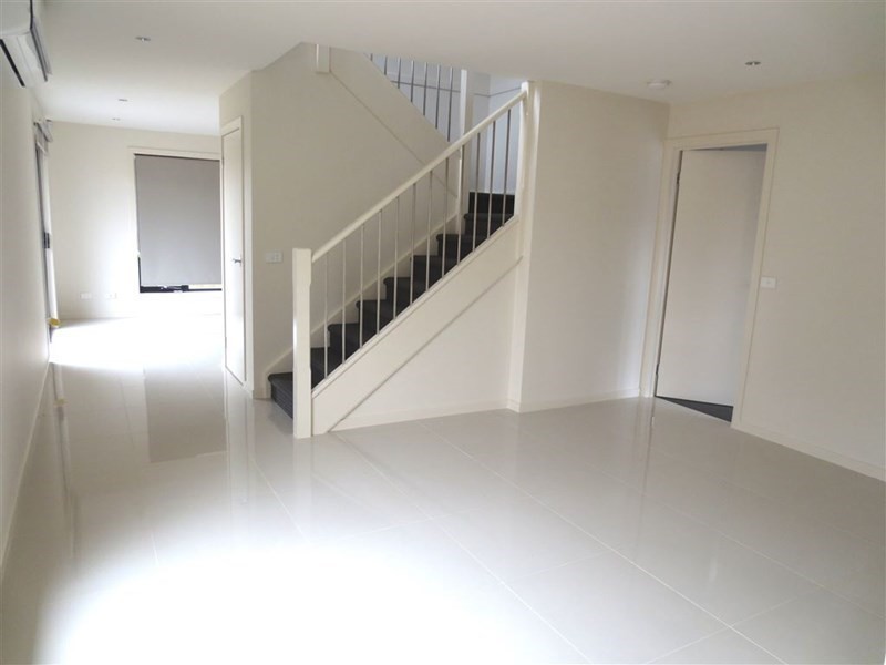 2/78 Wells Road, Seaford VIC 3198