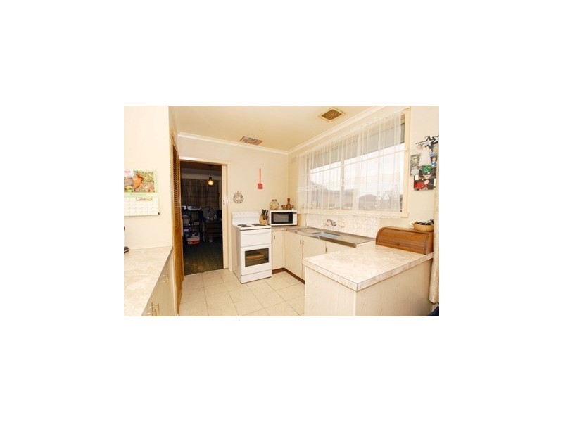 6 Whitmorr Court, Noble Park VIC 3174