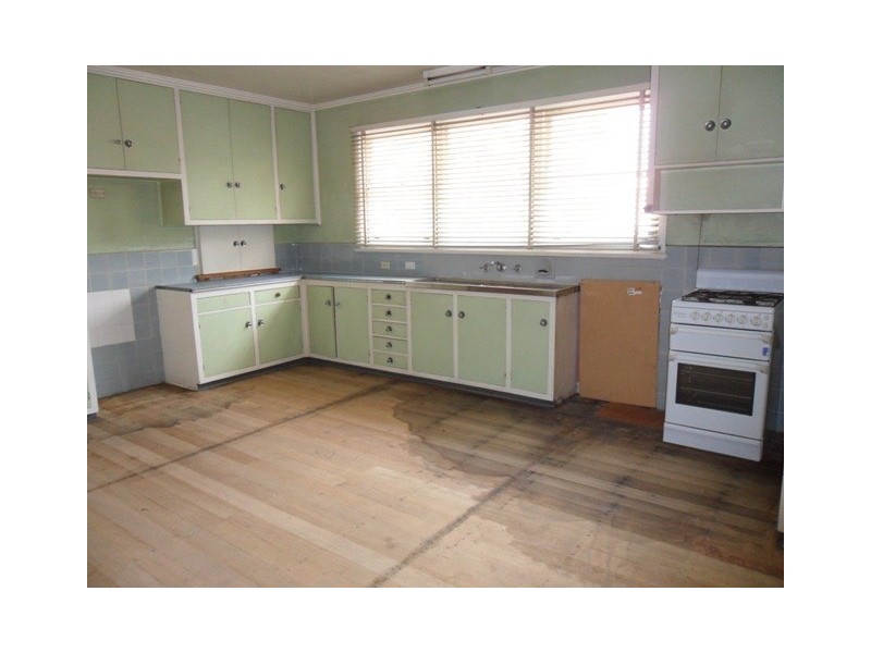 27 Princes Highway, Dandenong VIC 3175