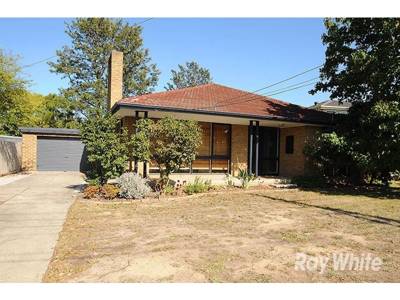 36 Albany Drive, Mulgrave VIC 3170