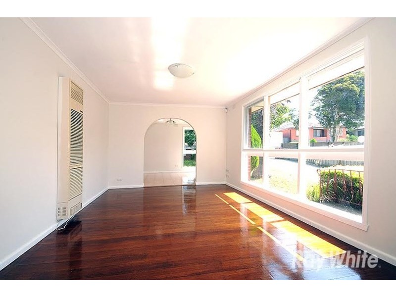 15 Lawrence Crescent, Noble Park North VIC 3174