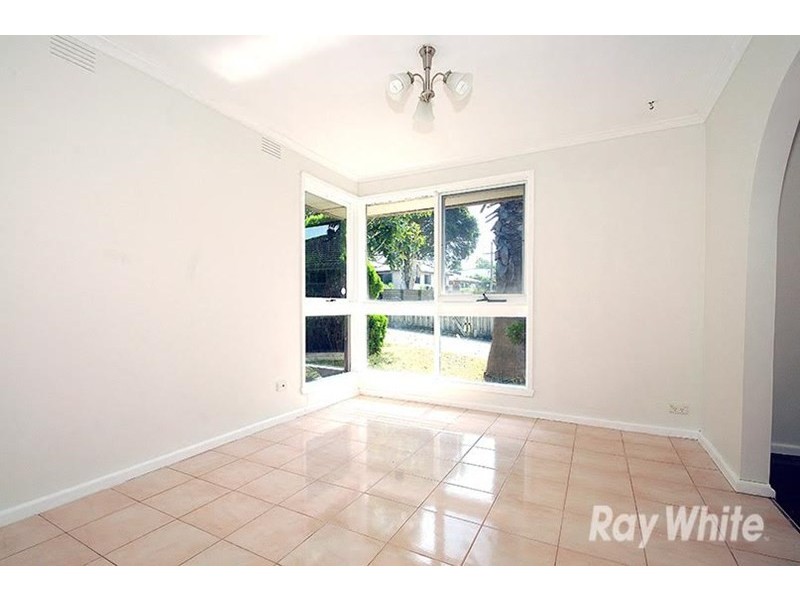 15 Lawrence Crescent, Noble Park North VIC 3174