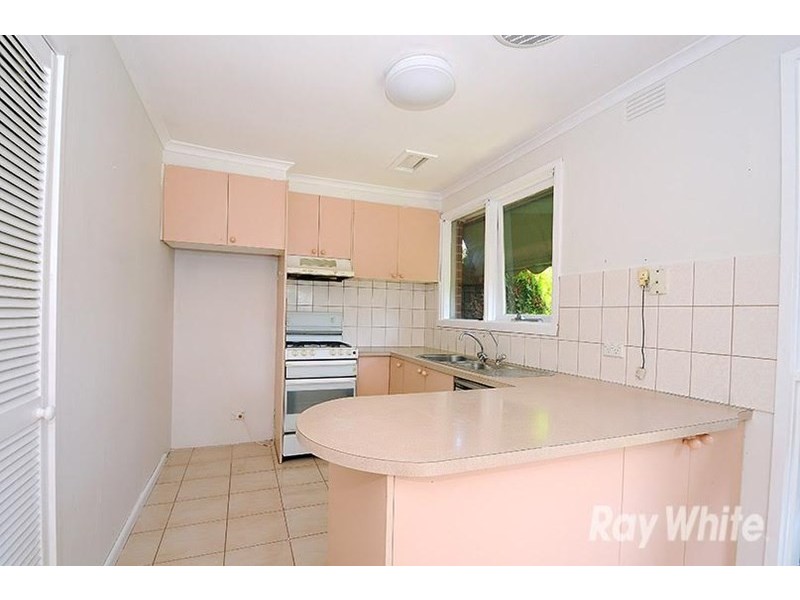 15 Lawrence Crescent, Noble Park North VIC 3174