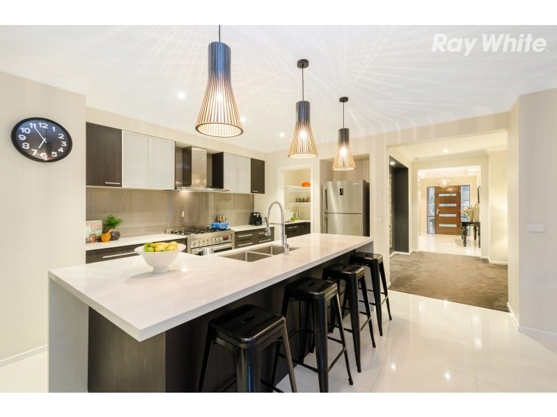 15 Havenstone Drive, Keysborough VIC 3173