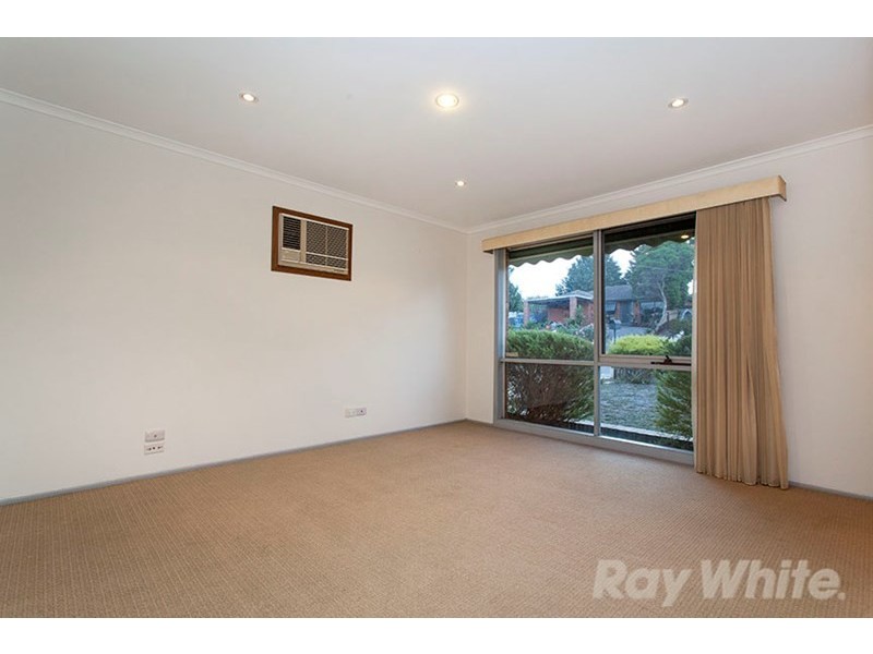 49 Michelle Drive, Hampton Park VIC 3976