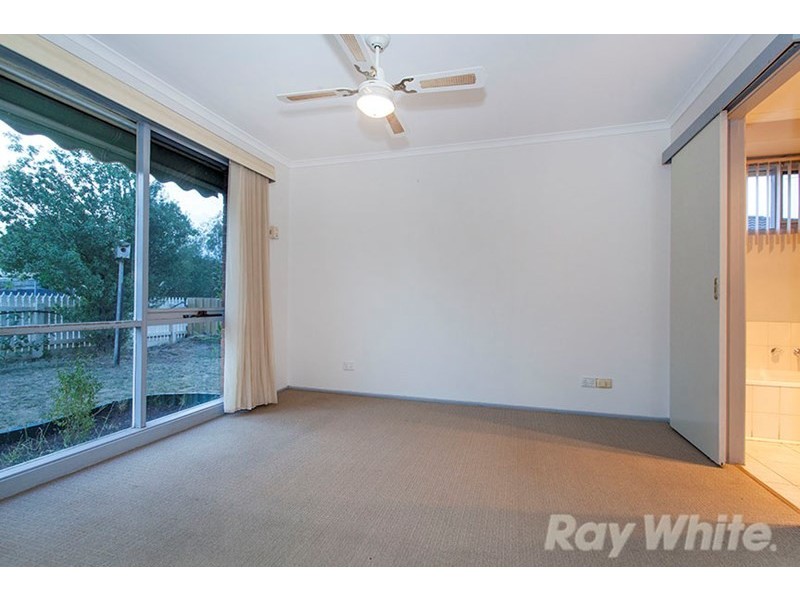 49 Michelle Drive, Hampton Park VIC 3976