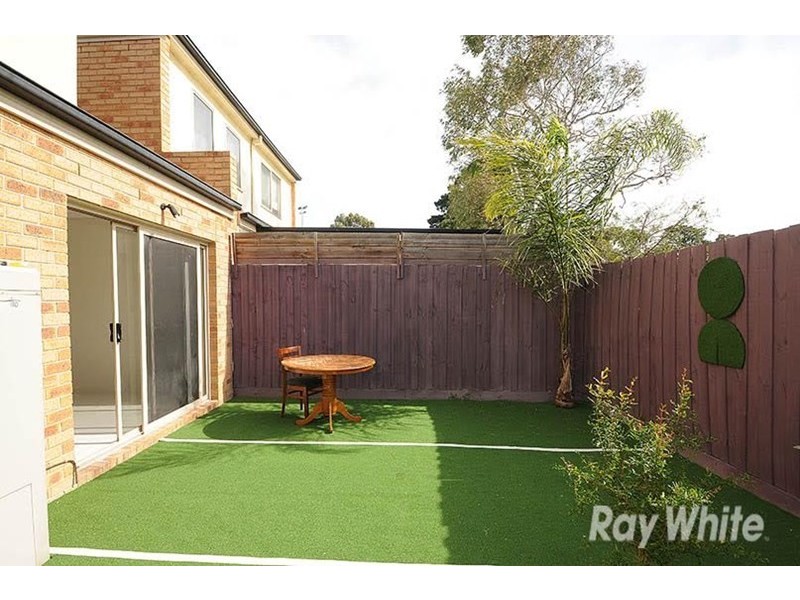 2/100 Kelvinside Road, Noble Park VIC 3174