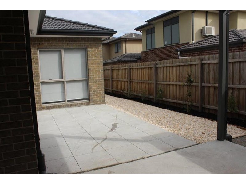 2/6 Callander Road, Noble Park VIC 3174