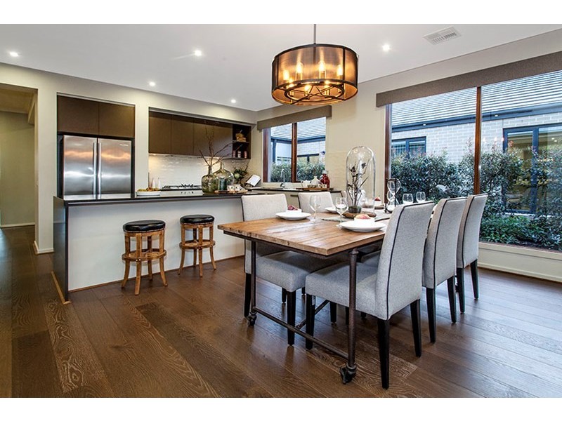 17 Winchcombe Way, Cranbourne North VIC 3977