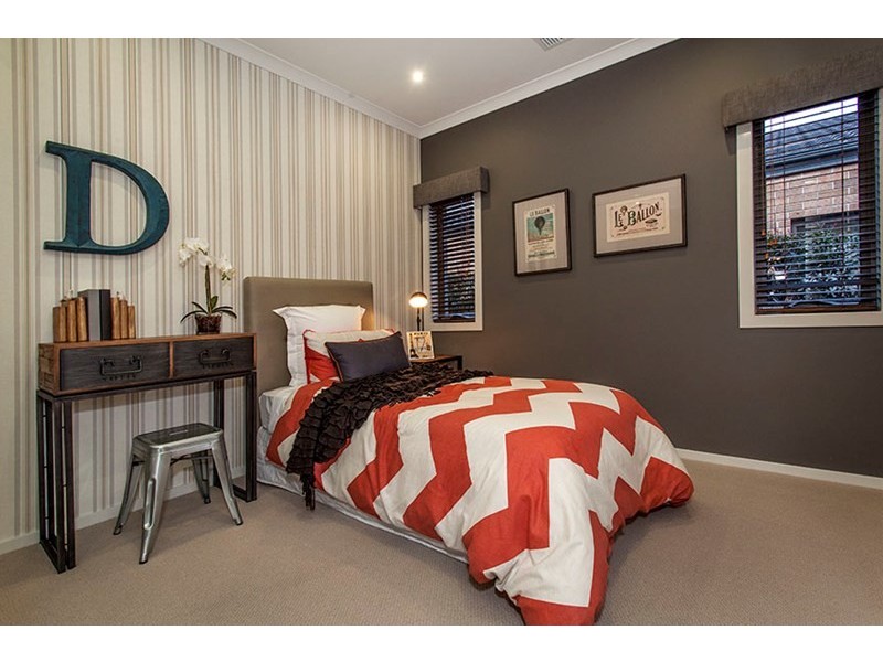 17 Winchcombe Way, Cranbourne North VIC 3977