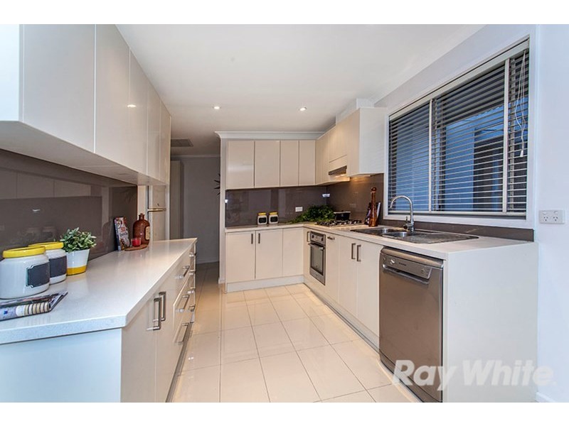 13 Cornwall Avenue, Keysborough VIC 3173