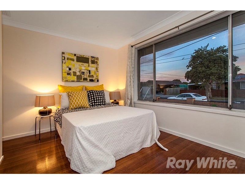 13 Cornwall Avenue, Keysborough VIC 3173