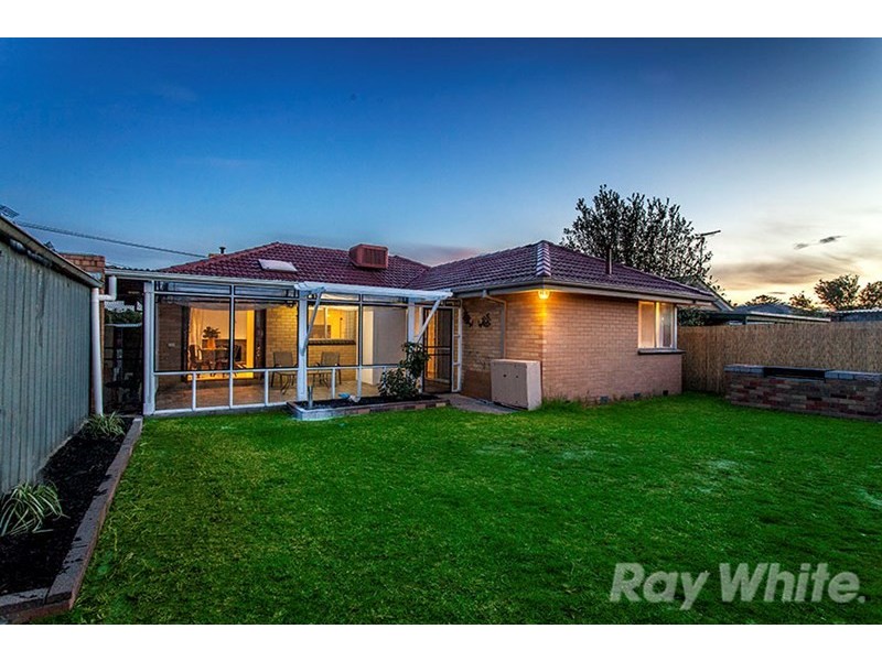 13 Cornwall Avenue, Keysborough VIC 3173