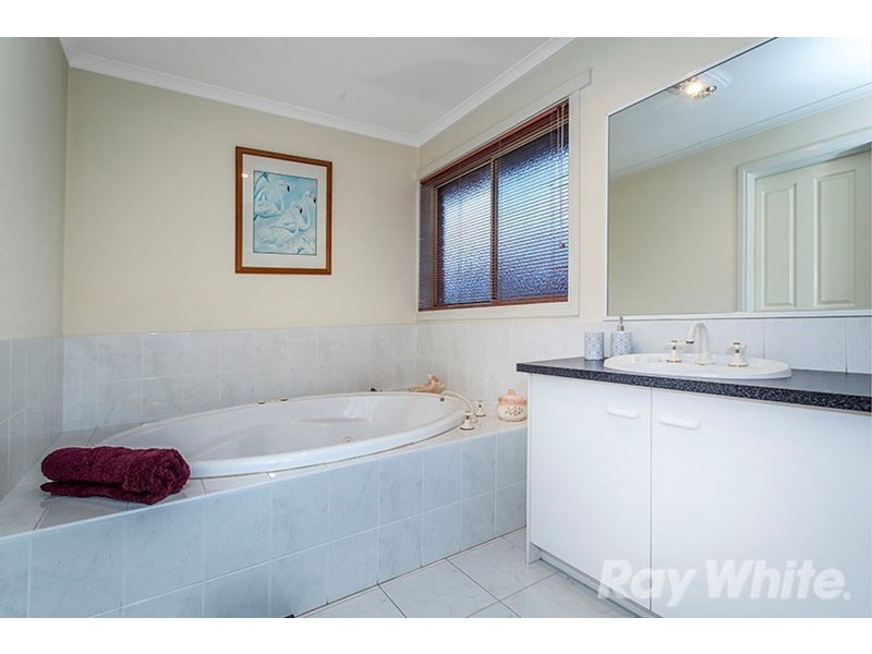 4 Lyall Court, Dandenong North VIC 3175