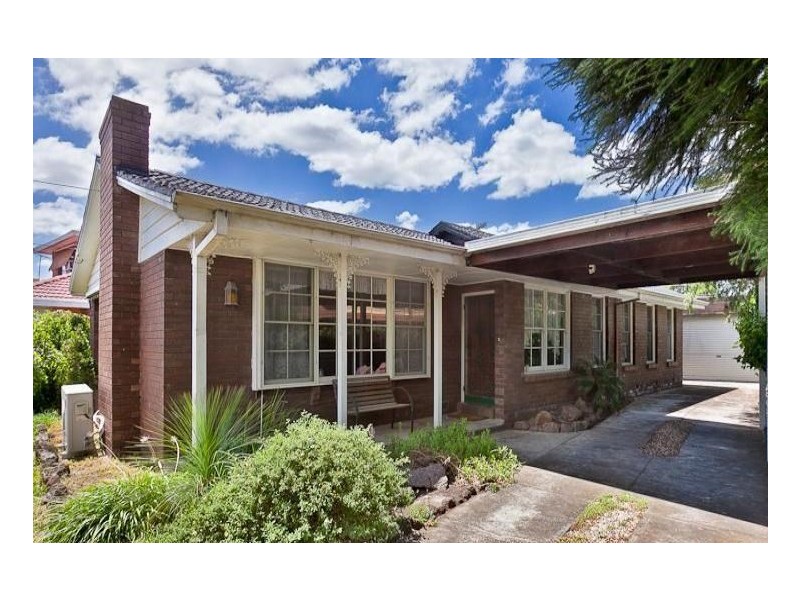 42 Locharn Crescent, Keysborough VIC 3173