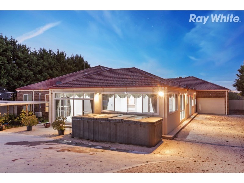 6-8 Cranston Close, Narre Warren North VIC 3804