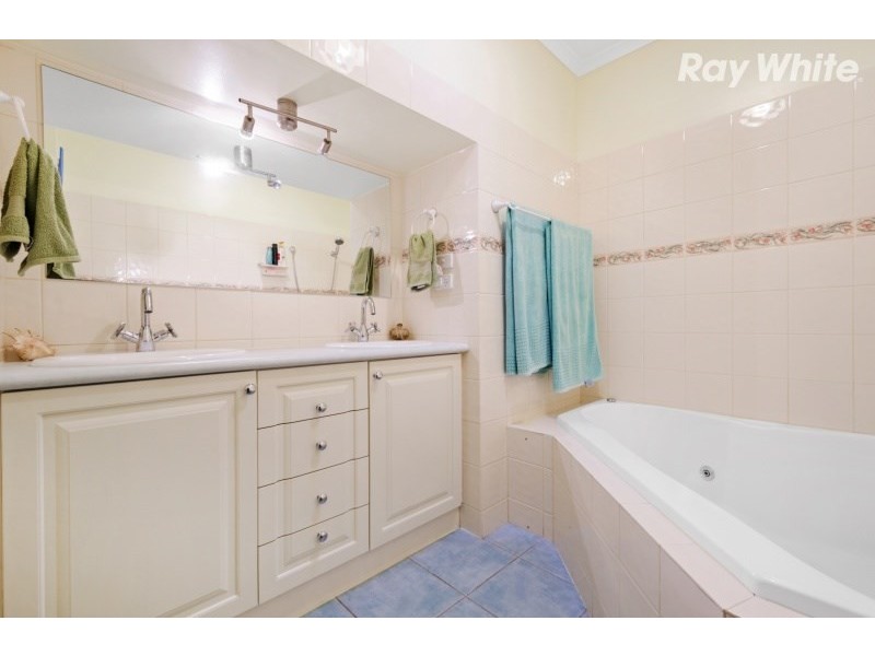 33 Nockolds Crescent, Noble Park VIC 3174